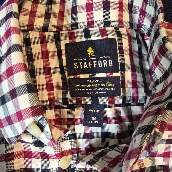 Stafford Red and White Casual Button Down Shirt 16 1/2 34/35 - Picture 2 of 2